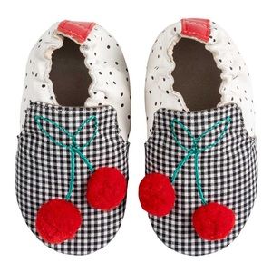 Robeez soft soled shoes (0-6mos)